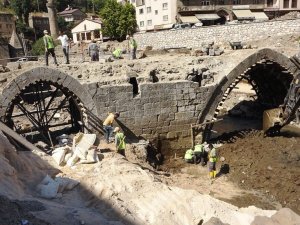 Bitlis’te dere üstündeki 8 köprü restore ediliyor