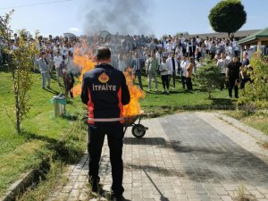 Okulda yangın tatbikatı