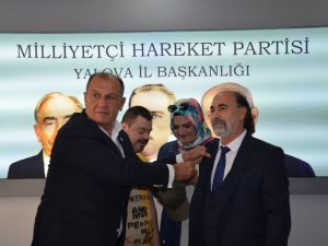 Yalova’da İYİ Parti’den istifa eden 5 kişi MHP’ye katıldı