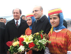 Maliye Bakanı Kars'ta