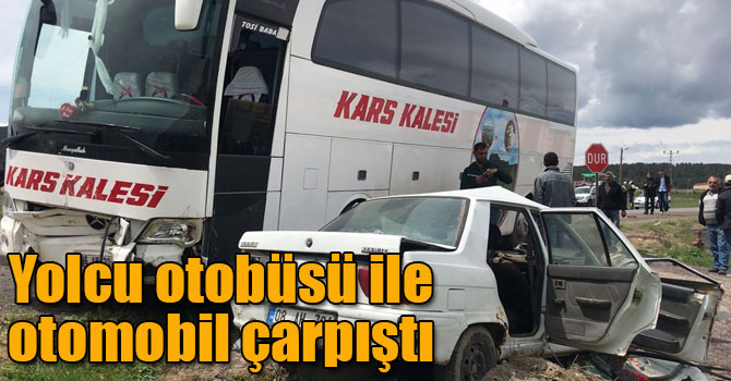 Kars'ta yolcu otobüsü ile otomobil çarpıştı: 2 yaralı