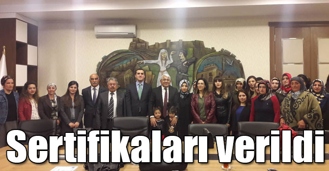 Kars'ta 30 kadına sertifikaları verildi