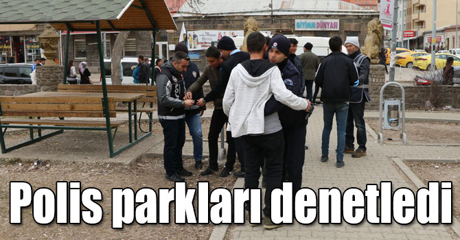 Kars’ta polis parkları denetledi