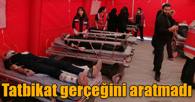 Kars’ta deprem tatbikatı gerçeğini aratmadı