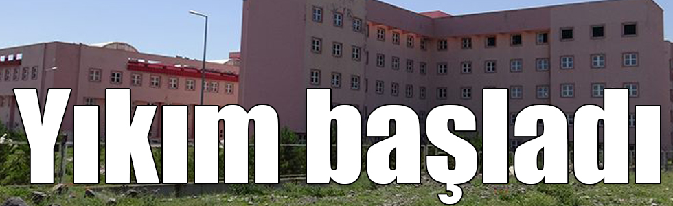 Kars eski Devlet Hastanesi yıkımı başladı