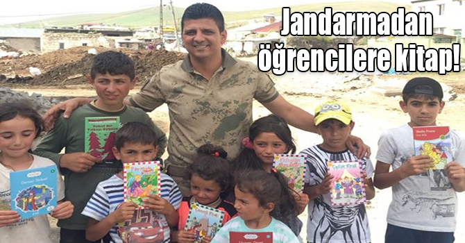 Dağpınar Jandarmadan öğrencilere kitap hediyesi