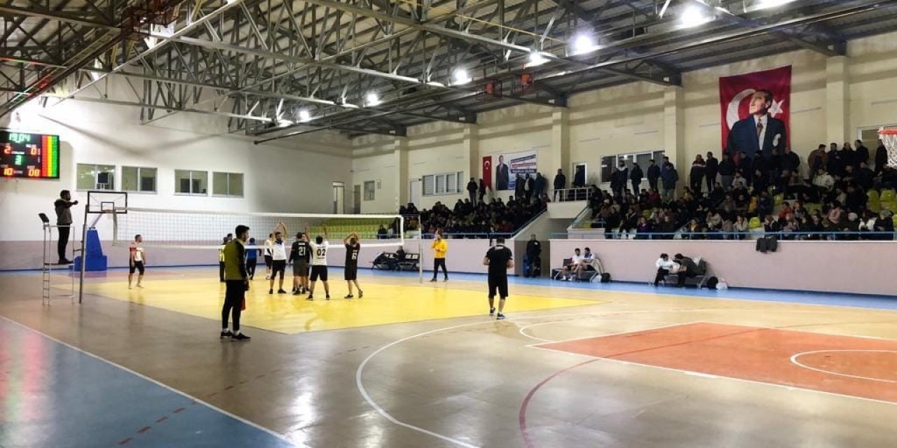 Kağızman’da kurumlar arası voleybol turnuvası başladı