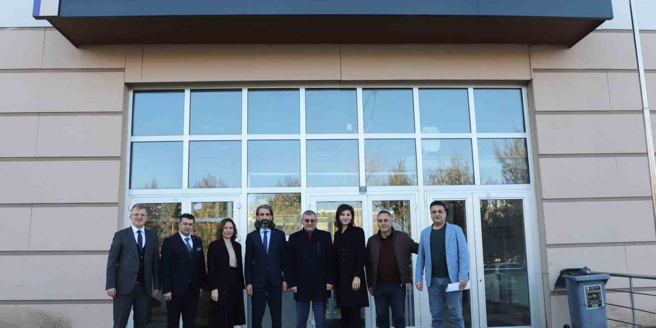 ARDEB projesinde desteklenen akademisyenlere ziyaret