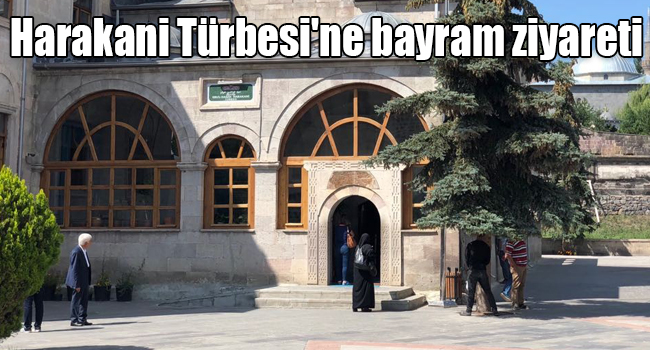 Harakani Türbesi'ne bayram ziyareti