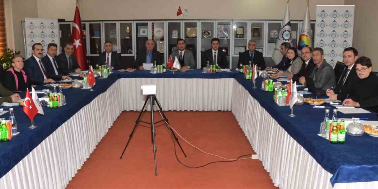 ETSO Yönetim Kurulu Başkanı Saim Özakalın; “Sanayileşme için çıktığımız bu yolda heyecanımız bitmesin”