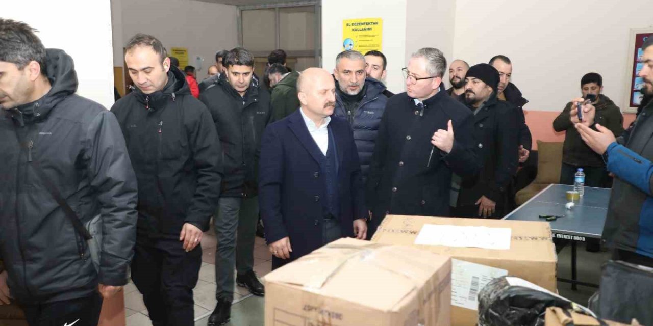 Eğitim camiasının yardımları Ağrı’dan Maraş’a doğru yola çıktı