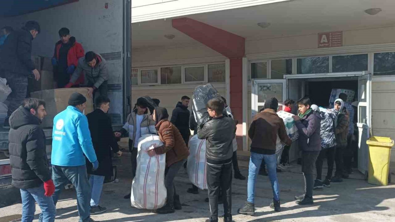 Erzurum’dan deprem bölgesine yardımlar çığ gibi büyüyor