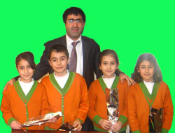 Karslı Öğrencilerden Doktorlara Karanfil