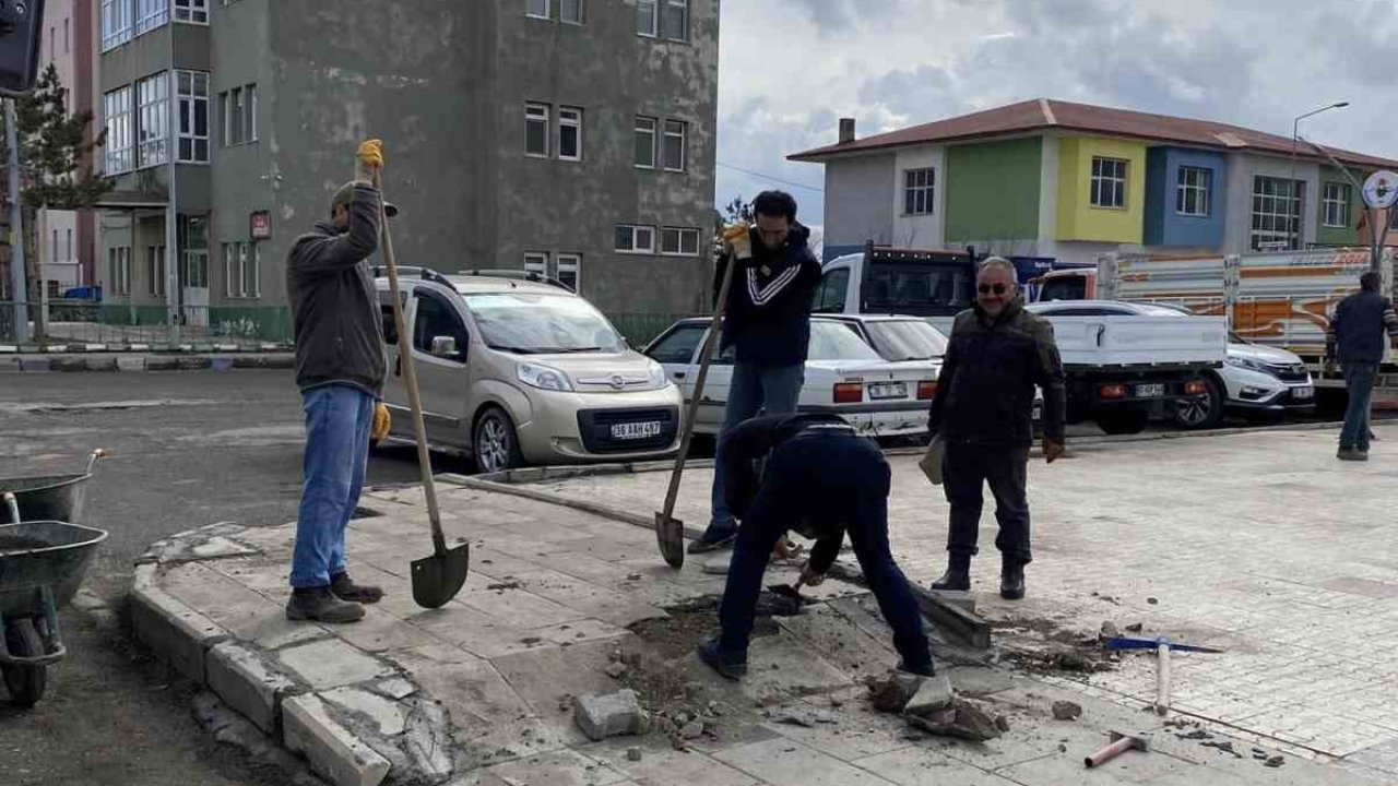 Selim Belediyesi yol çalışmalarına başladı