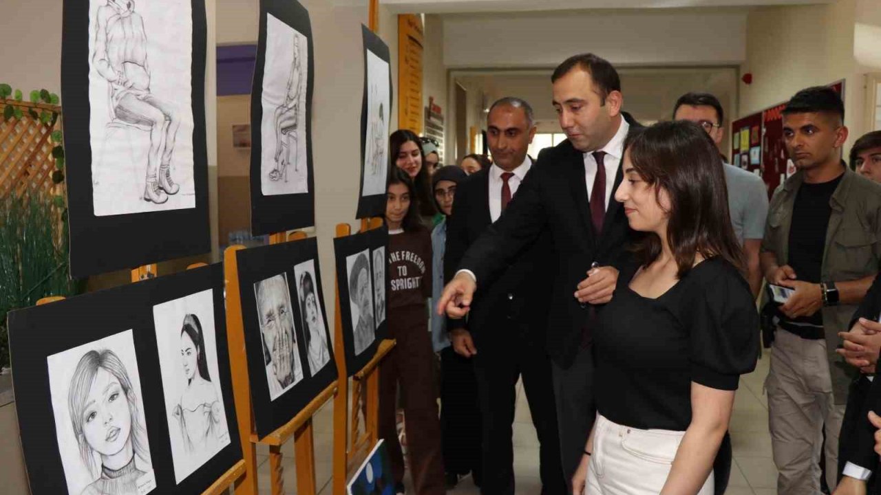 Oltu Anadolu Lisesi’nde sanat haftası etkinliği
