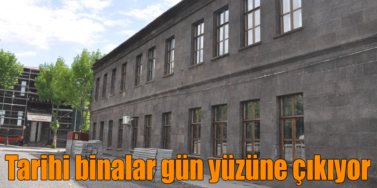 Kars’ta tarihi binalar gün yüzüne çıkıyor