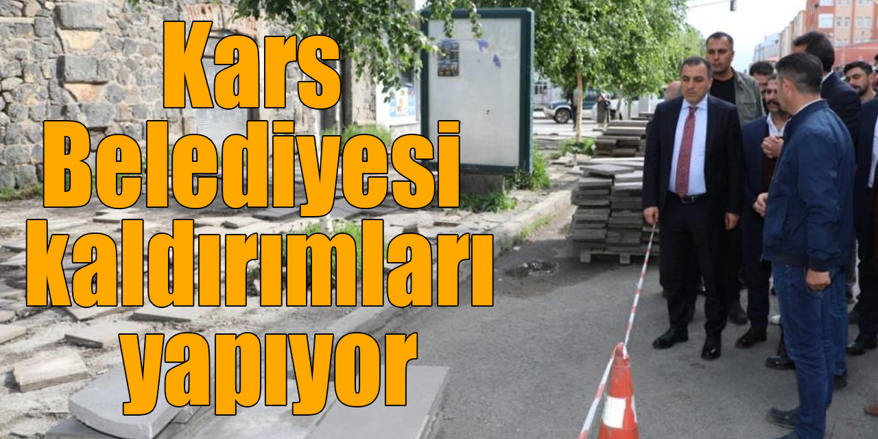 Kars Belediyesi kaldırımları yapıyor