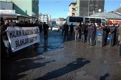 DTP’LİLER PARTİNİN KAPATILMASINI PROTESTO ETTİLER