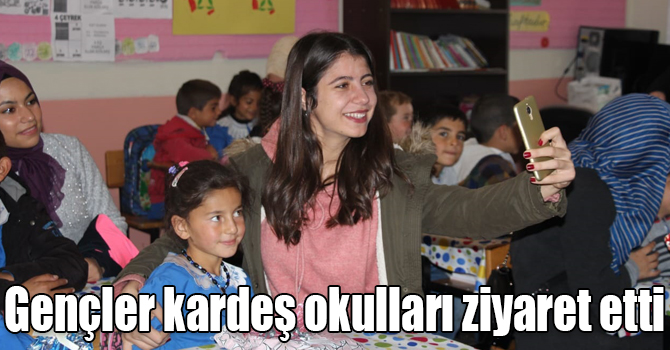 Kars KYK’lı gençler kardeş okulları ziyaret etti