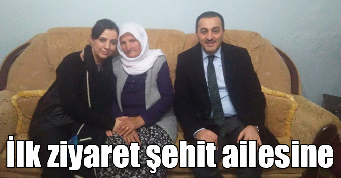 Kars Valisi Türker Öksüz'ün ilk ziyareti şehit ailesine