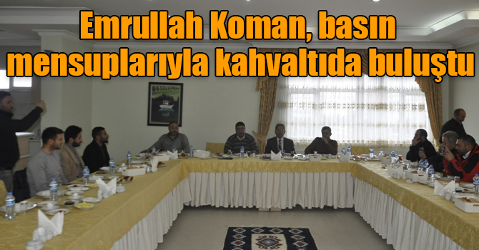 Kars Belediye Başkan aday adayı Emrullah Koman, basın mensuplarıyla kahvaltıda buluştu