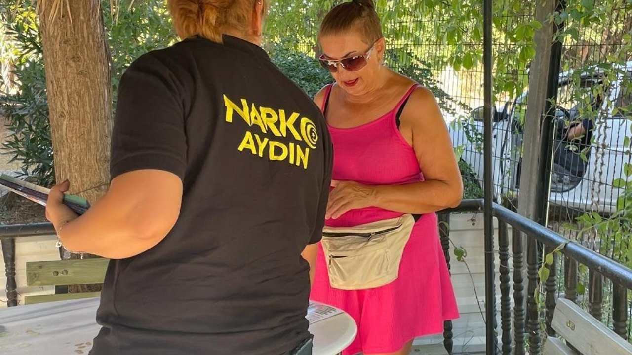 Narkotik ekipleri bilgilendirme çalışmalarını sürdürüyor