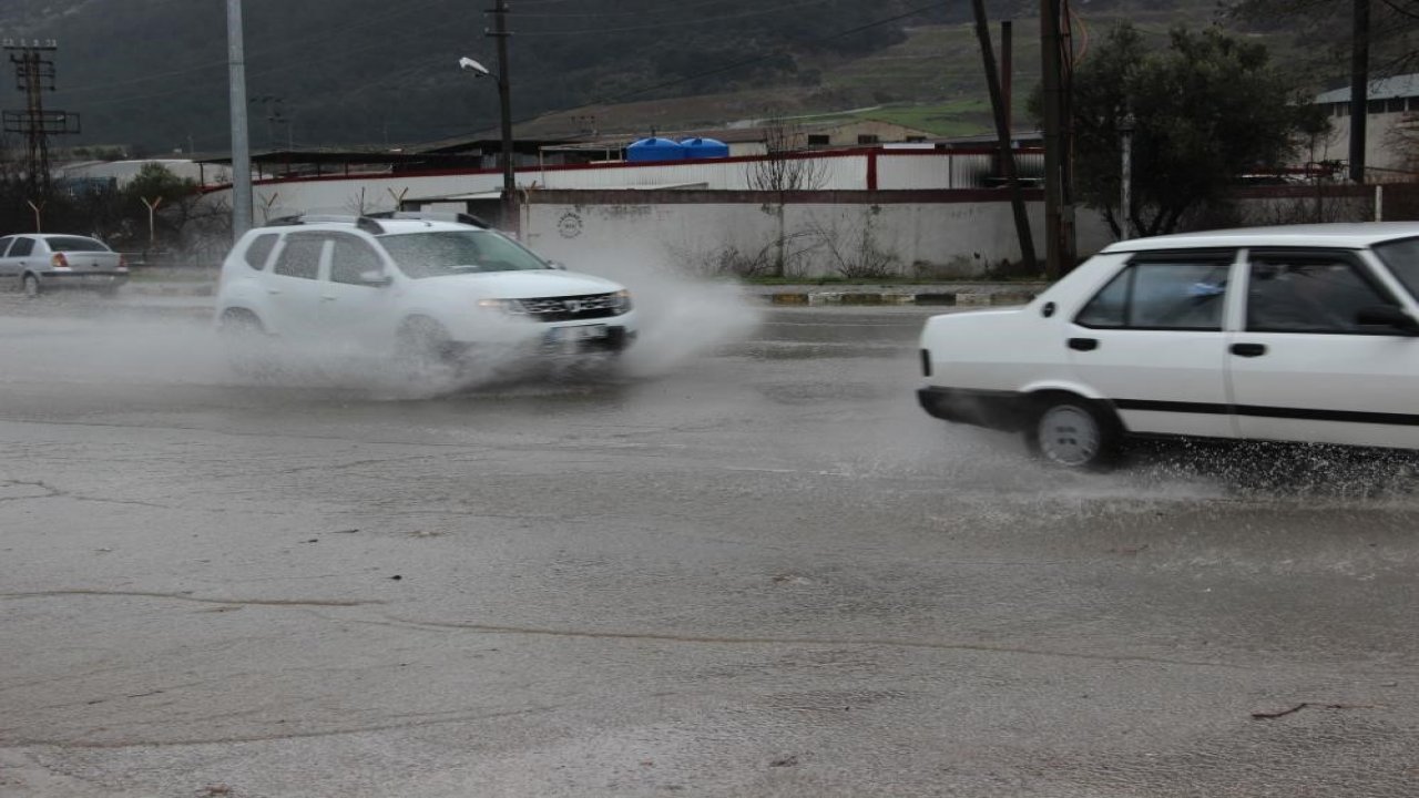 Manisa’da 5 ilçe için sağanak yağış uyarısı