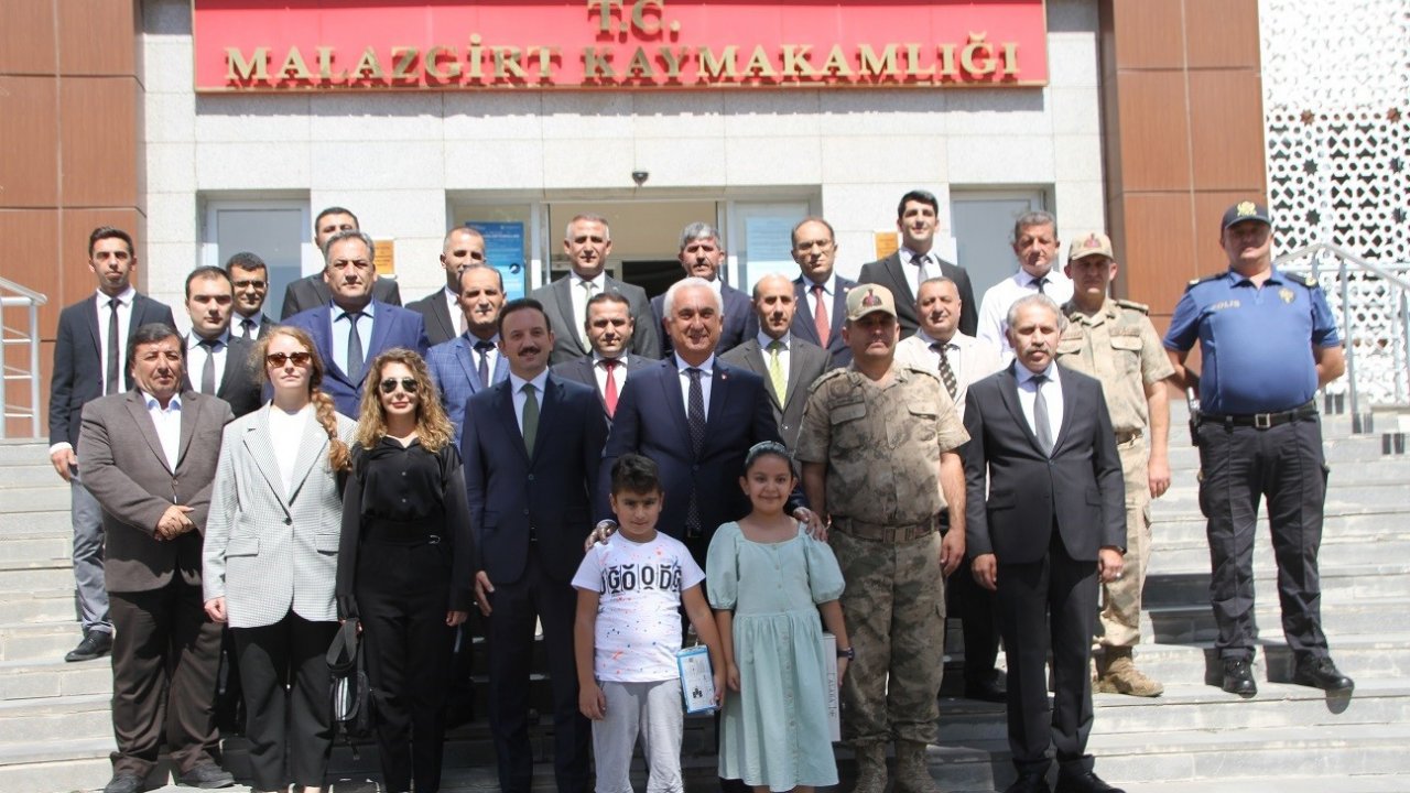 Muş Valisi Çakır, Malazgirt’te incelemelerde bulundu