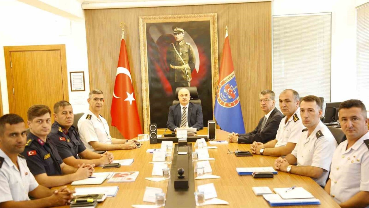 Vali Dağlıdan, huzur ve güvende kararlılık vurgusu