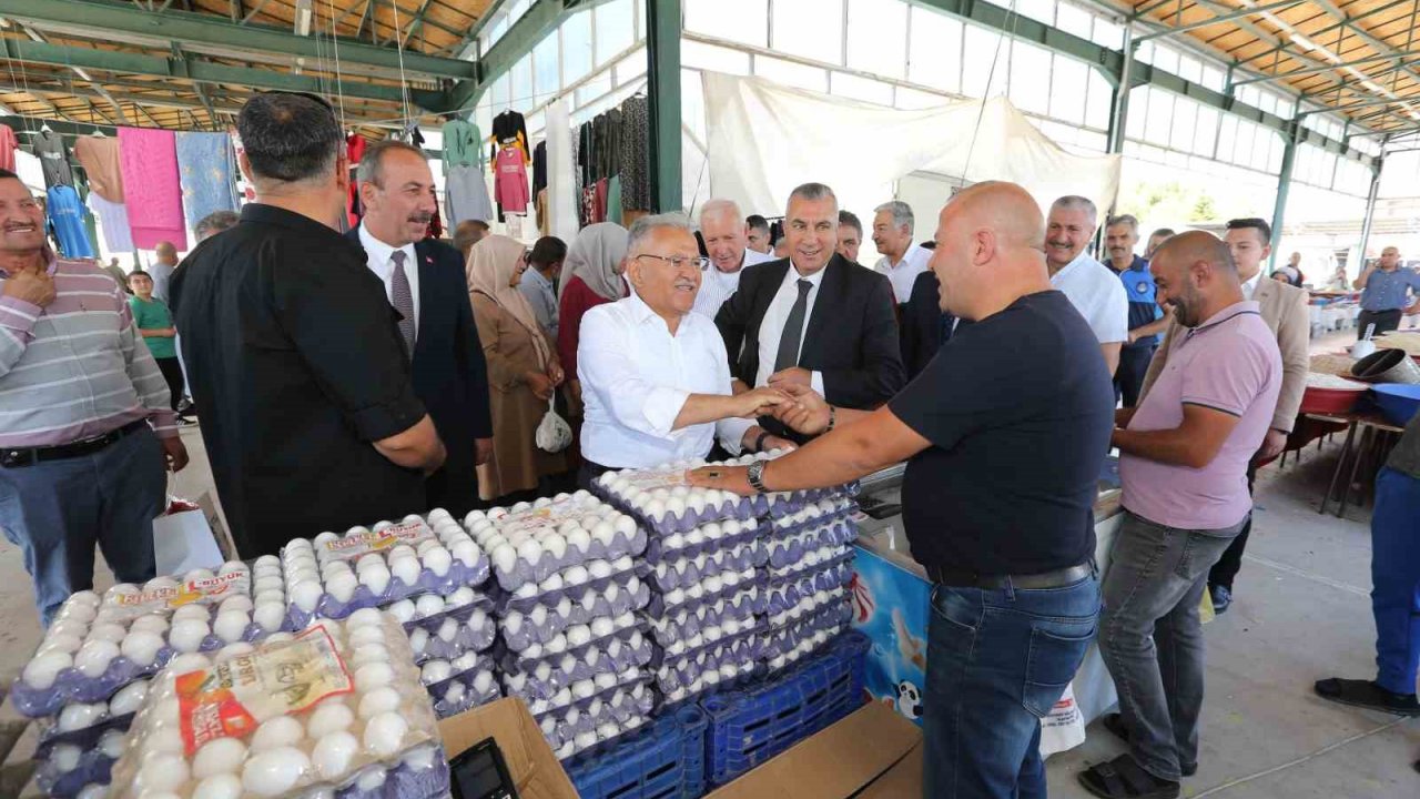 Başkan Büyükkılıç, Tomarza’da Esnafla Buluştu
