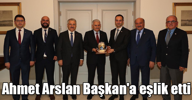 Ahmet Arslan Başkan'a eşlik etti