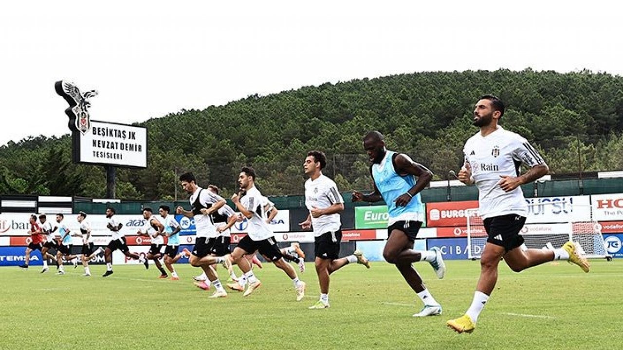 Beşiktaş’ta Eric Bailly, takımla ilk antrenmanına çıktı