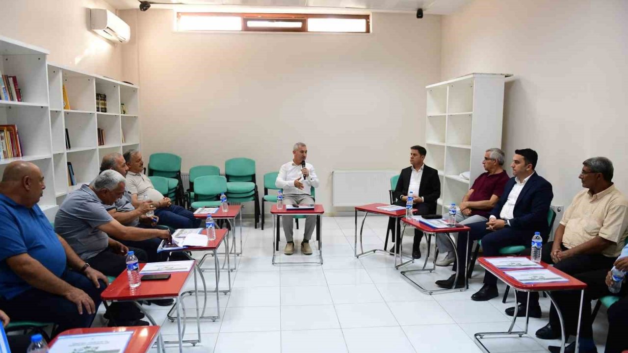 Yeşilyurt’ta muhtarlarla deprem toplantısı