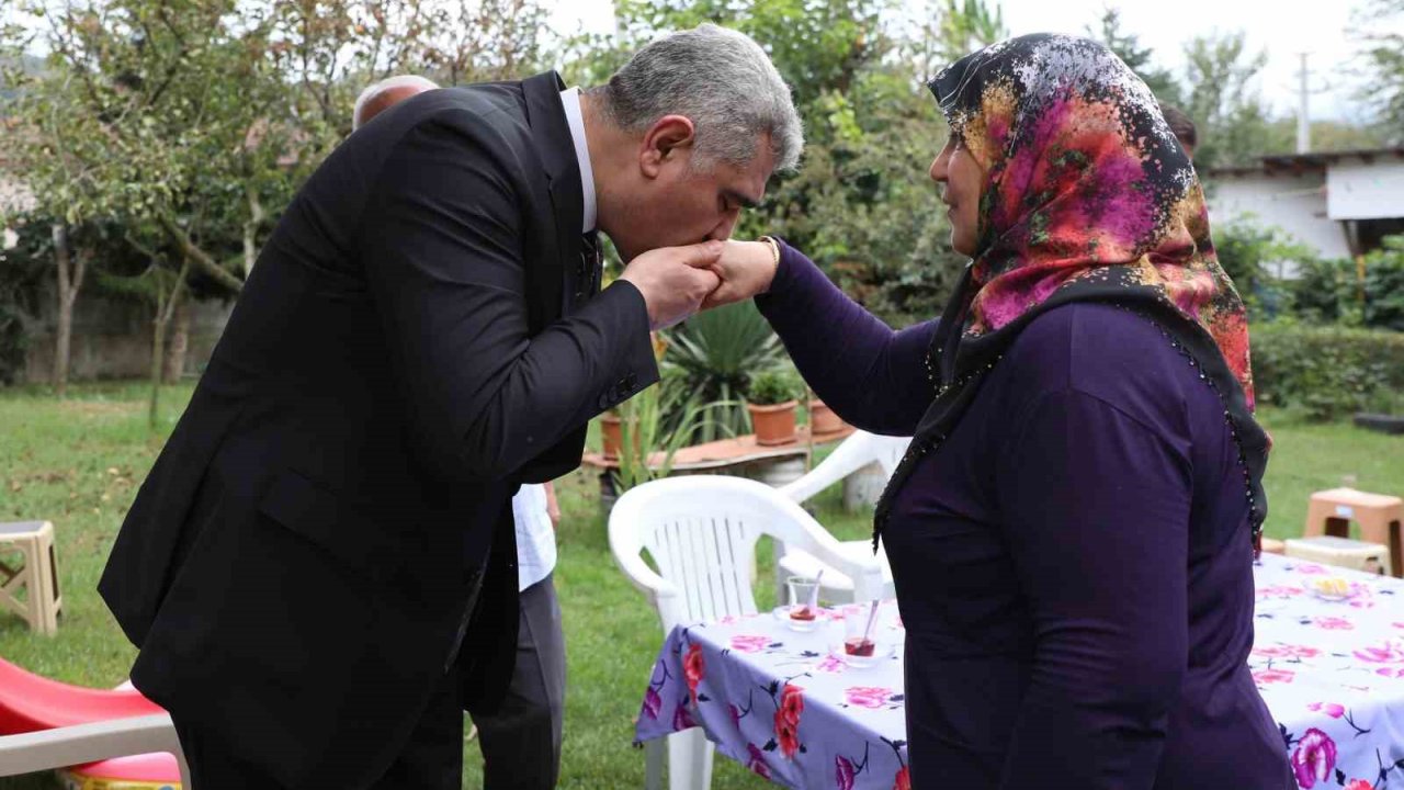 Vali Aslan’dan şehit ailesine ziyaret