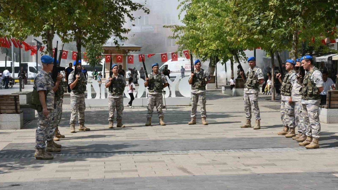 Yenişehir’in kurtuluşu canlandırıldı