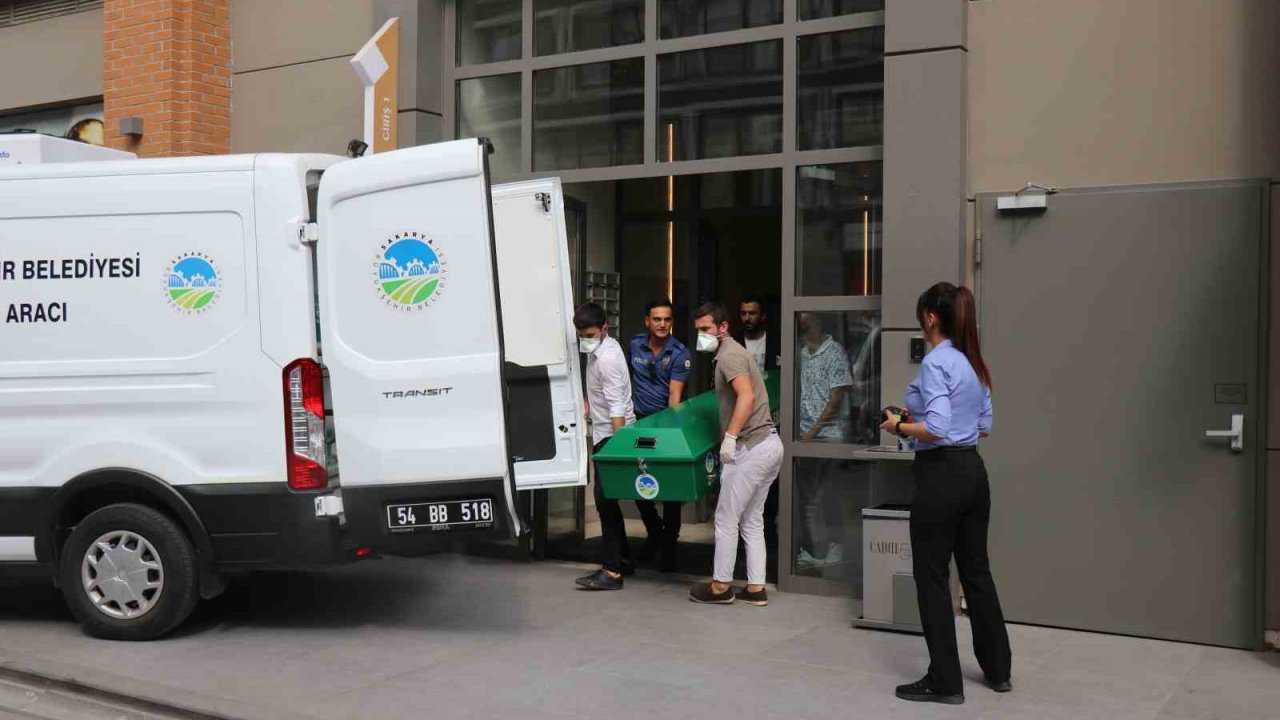Cadde 54 AVM’de yer alan dairenin banyosunda ölü bulundu