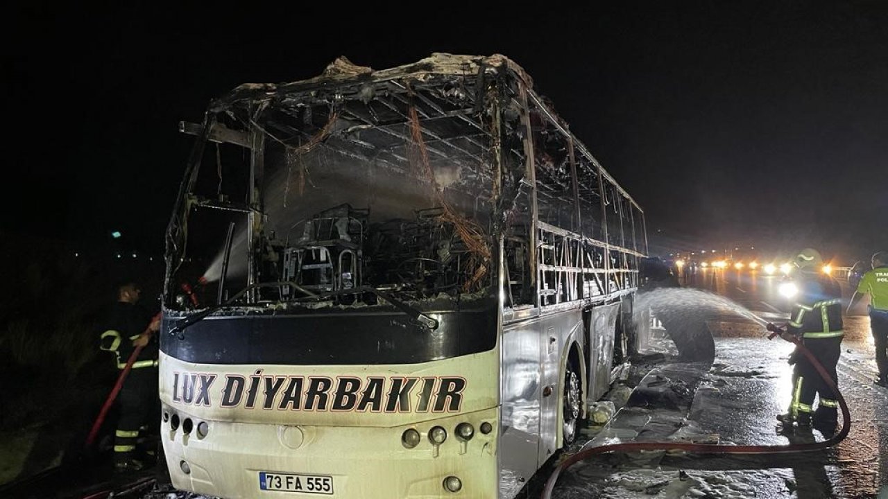 Osmaniye’de seyir halindeki yolcu otobüsü yandı
