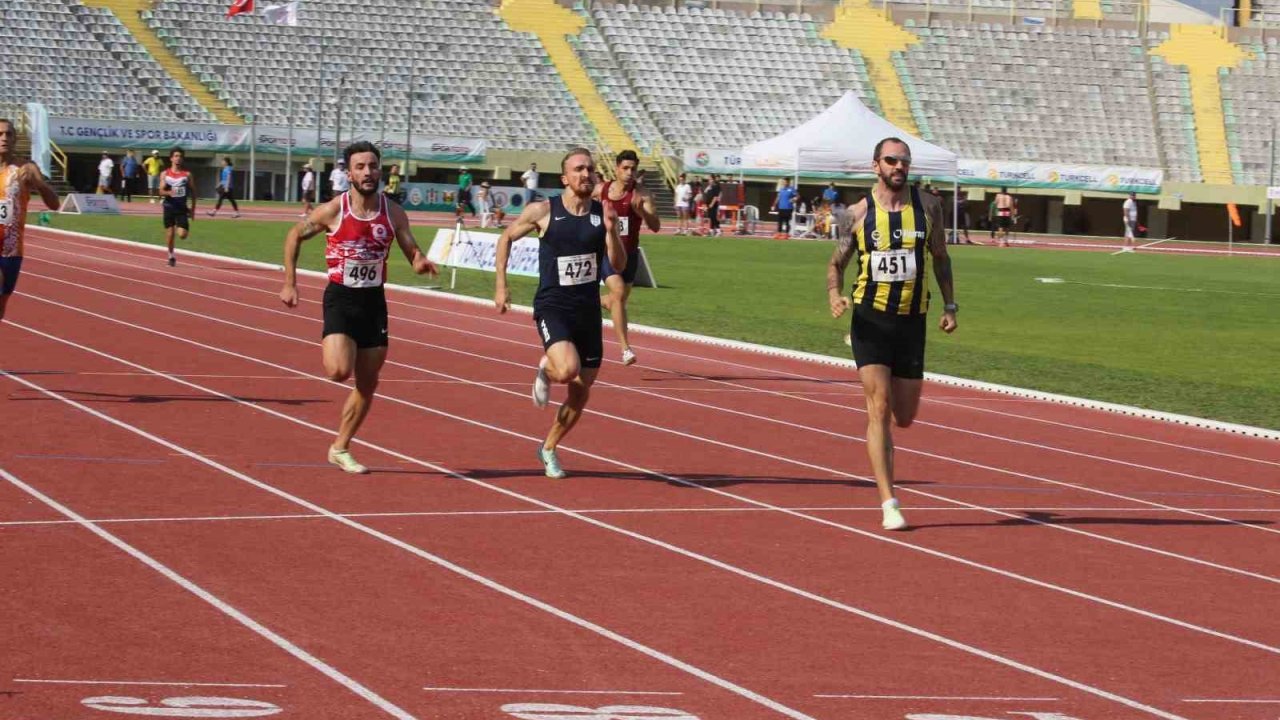 Turkcell Atletizm Süper Ligi’nde Fenerbahçe çifte şampiyon oldu