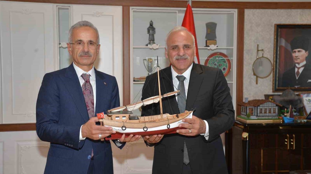 Bakan Uraloğlu’ndan Trabzon Büyükşehir Belediyesi’ne ziyaret