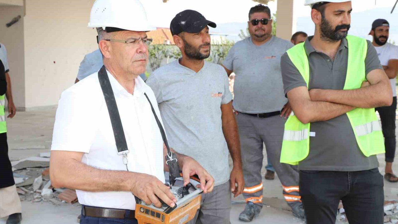 İlk betonu Başkan Güler döktü