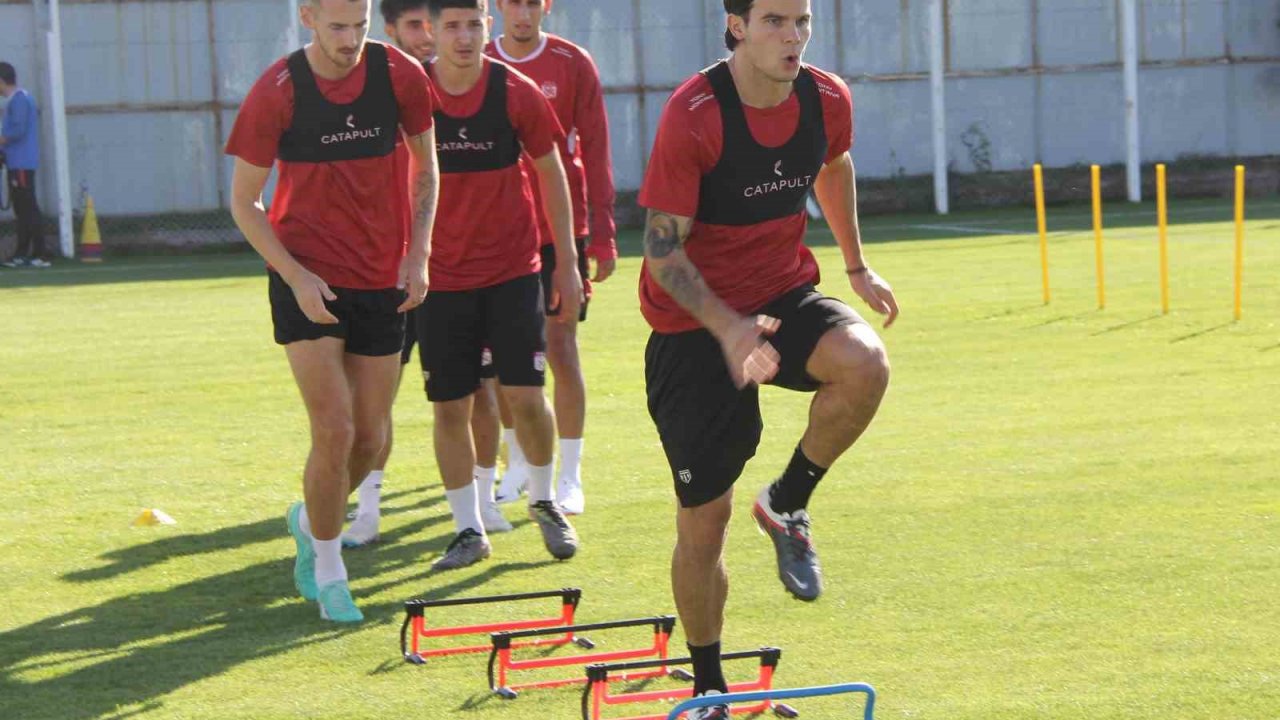 Sivasspor istasyon çalıştı