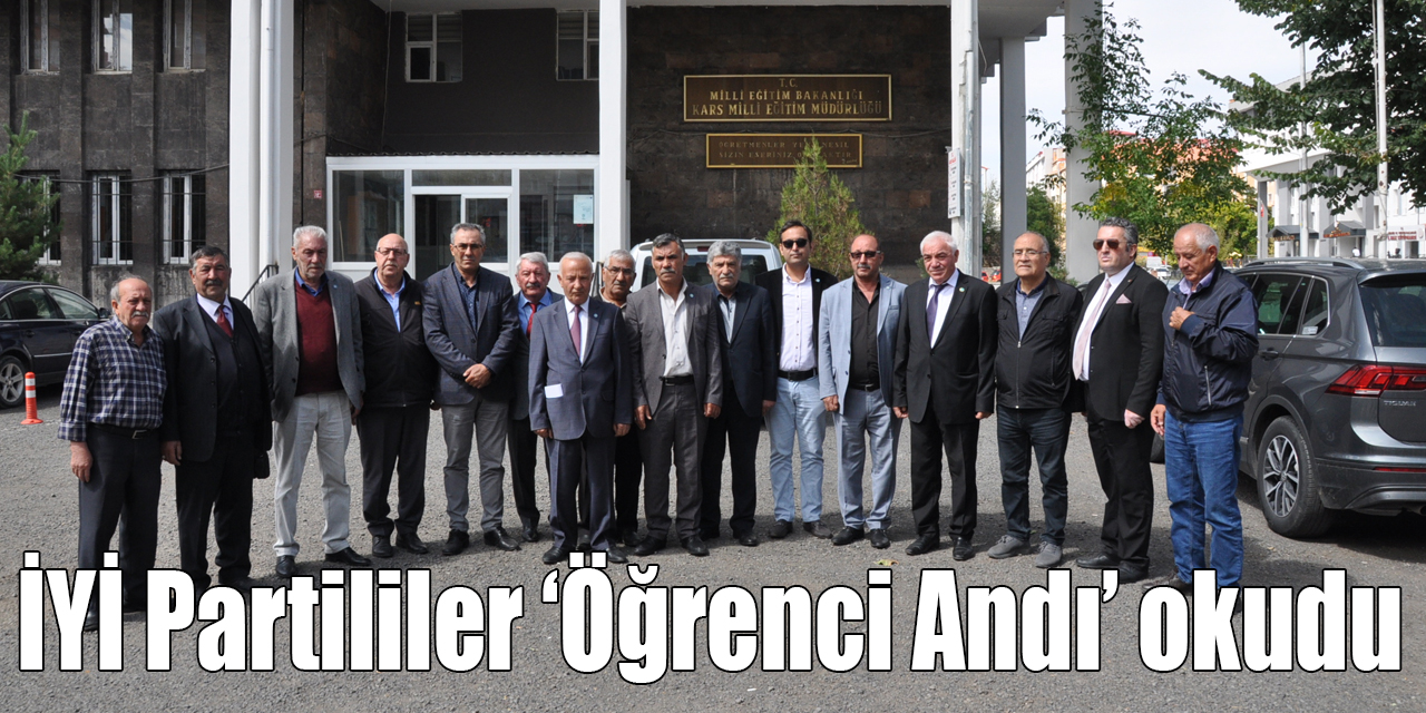 İYİ Partililer ‘Öğrenci Andı’ okudu