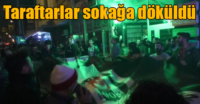 Kars'ta Beşiktaş taraftarları soğuk havada sokağa döküldü