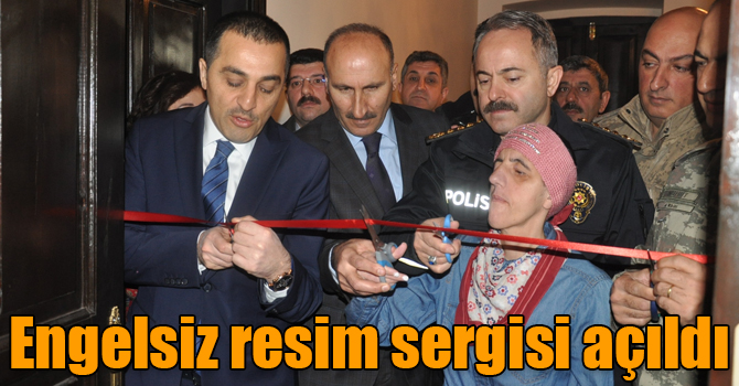 Kars’ta engelsiz resim sergisi açıldı