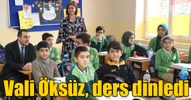 Kars Valisi Türker Öksüz, sınıfa girip ders dinledi