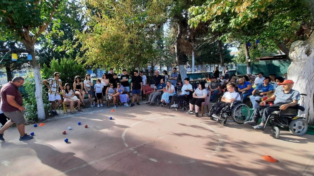 Avrupa’nın 4 ülkesinden gelen engelliler Balıkesir’de buluştu