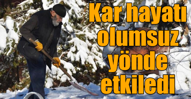 Sarıkamış’ta kar hayatı olumsuz yönde etkiledi