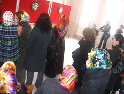 Karslı Anneler Dart Turnuvasında