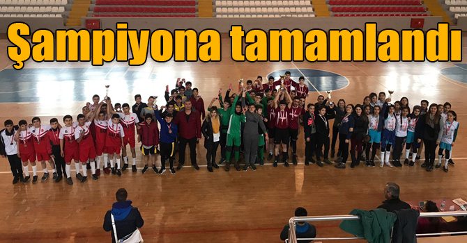 Kars’ta Okullararası Yıldız Hentbol müsabakaları