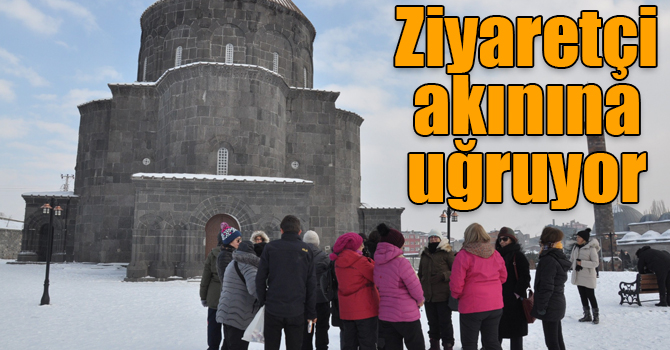 Kars Kümbet Cami ziyaretçi akınına uğruyor